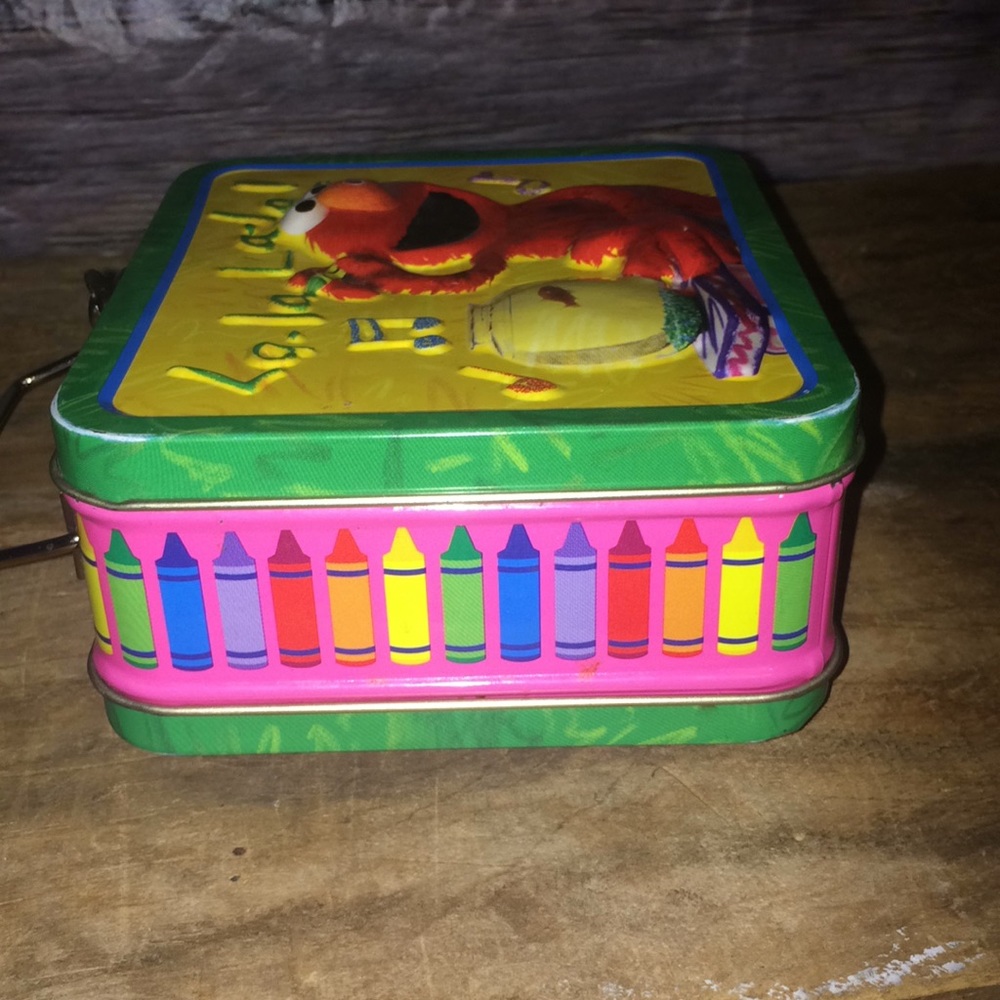 Elmo’s World 2003 Small Tin Case - Picture 5 of 7